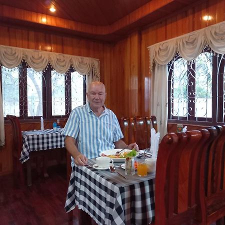 Sipanya Guesthouse Муанг-Пхонсаван Экстерьер фото
