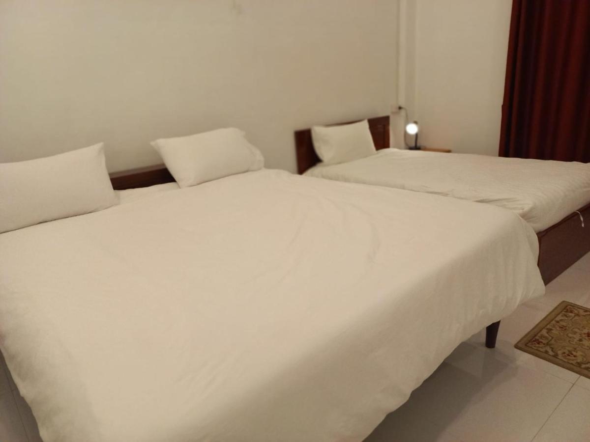 Sipanya Guesthouse Муанг-Пхонсаван Экстерьер фото